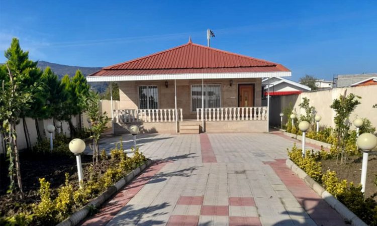 ویلا با چشم انداز کوه